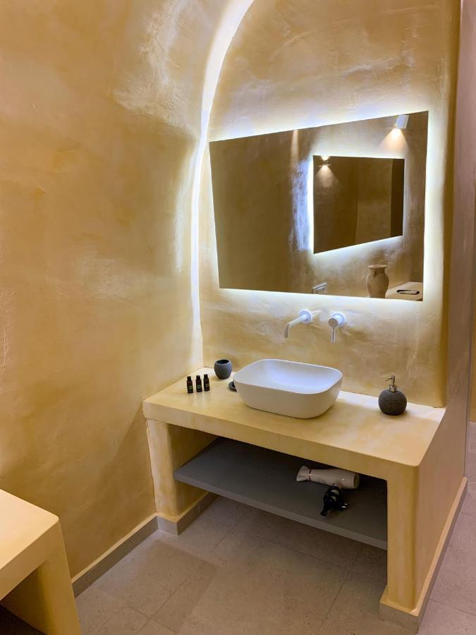 M Residence Santorini Conelia Cave Fira  Luaran gambar