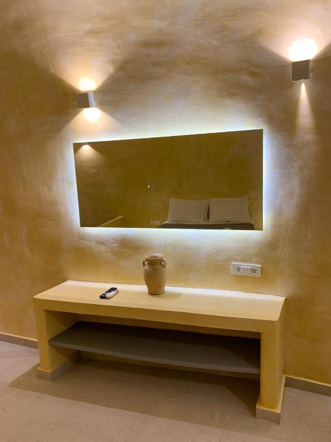 M Residence Santorini Conelia Cave Fira  Luaran gambar
